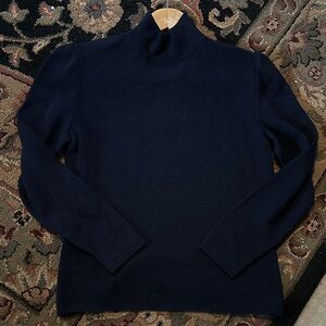 St. John basics woman’s turtleneck size small long sleeve shirt